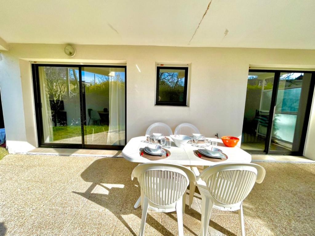 Charmant Rez De Jardin - 900M Plage De Pontaillac Apartment Royan Exterior photo